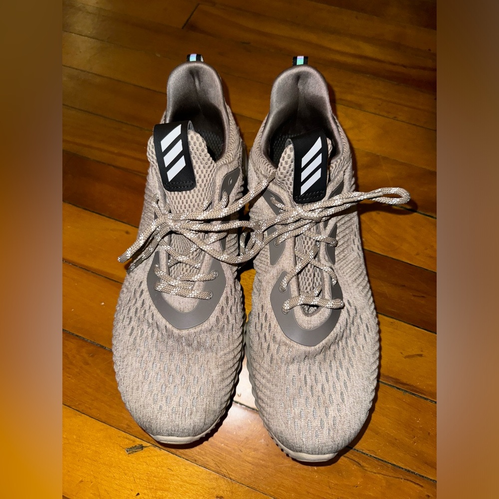 Like new ADIDAS alpha bounce brown sneakers! Worn twice